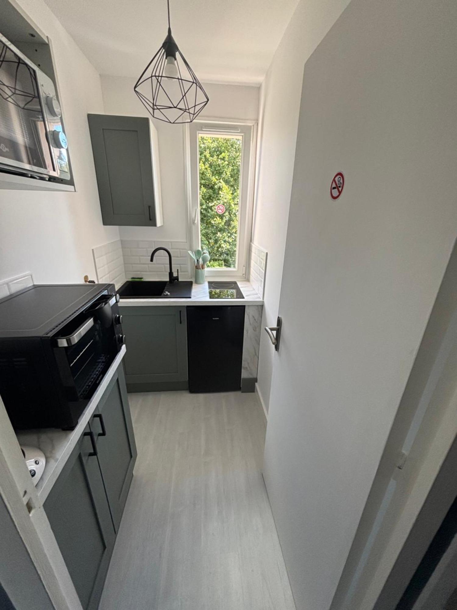 Bienvenue Chez Vous Apartment Valognes Exterior foto